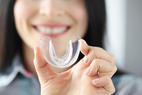 Mini Implantes Dentales en Ontario CA Esparza Dentistry